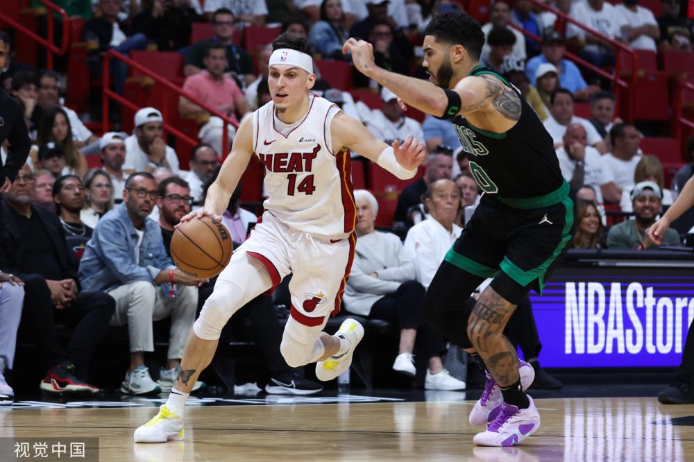 在风暴中心 在风暴中心